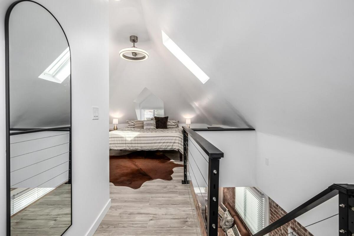 Great Remodeled Villa Denver